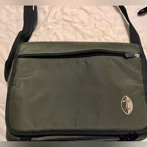 Namba Gear KUCHA iPad messenger bag, olive green